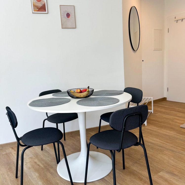 8eb4f6cf-8937-4ea4-807a-db35503360d3